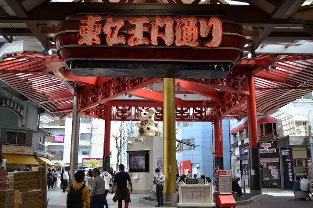 イベントスペースとしても使われる大須商店街の待ち合わせスポット「ふれあい広場」