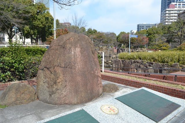 ロサンゼルス市民から寄贈されたモニュメント「ロサンゼルスの石」