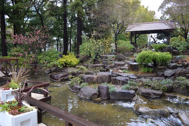 東南アジアのリゾートの庭がテーマの「久屋大通庭園フラリエ」アジアンガーデン